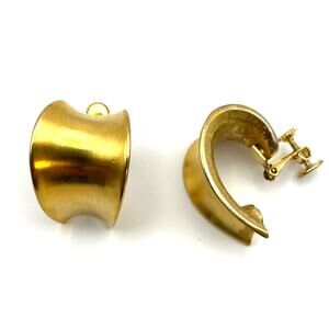 Vintage NAPIER Earrings Matte Gold Plated Half Hoop Lever Screw Back Bold